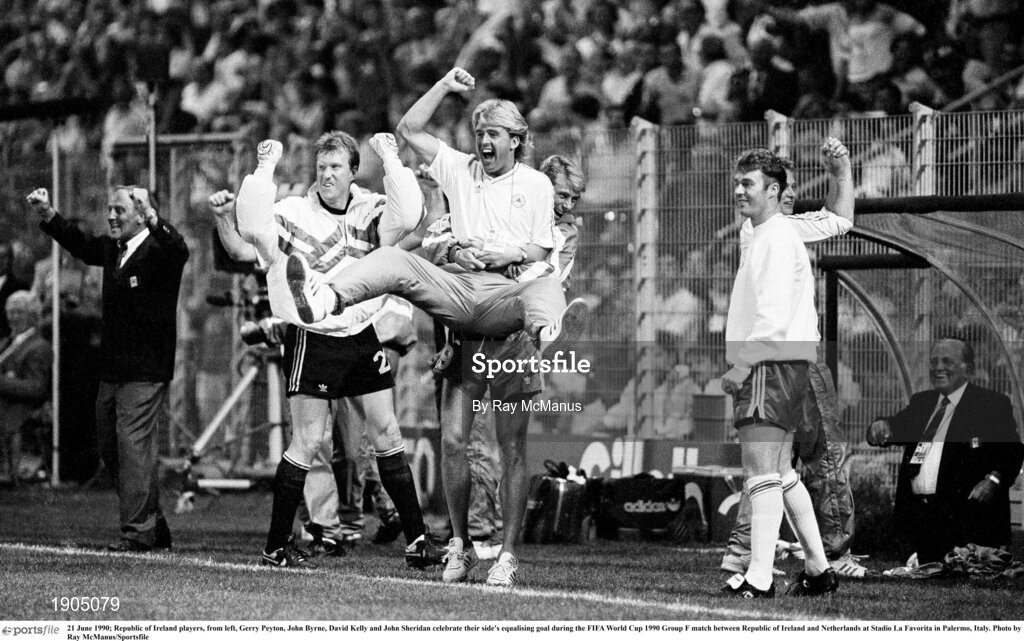 21 June 1990; Republic of Ireland players, from left, Gerry Peyton, John Byrne, David Kelly and John Sheridan celebrate their side's equalising goal during the FIFA World Cup 1990 Group F match between Republic of Ireland and Netherlands at Stadio La Favorita in Palermo, Italy. Photo by Ray McManus/Sportsfile