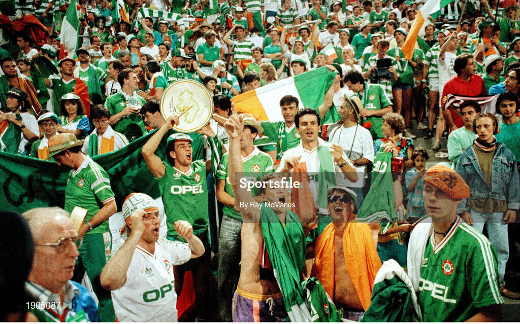 21 June 1990; Republic of Ireland supporters prior to the FIFA World Cup 1990 Group F match between Republic of Ireland and Netherlands at Stadio La Favorita in Palermo, Italy. Photo by Ray McManus/Sportsfile
