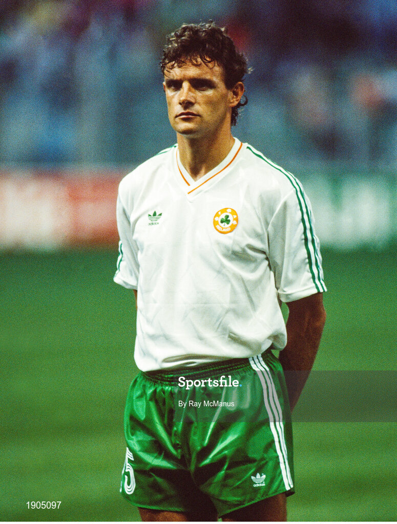 21 June 1990; Kevin Moran of Republic of Ireland ahead of the FIFA World Cup 1990 Group F match between Republic of Ireland and Netherlands at Stadio La Favorita in Palermo, Italy. Photo by Ray McManus/Sportsfile