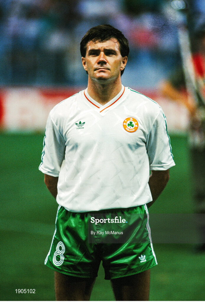 21 June 1990; Ray Houghton of Republic of Ireland ahead of the FIFA World Cup 1990 Group F match between Republic of Ireland and Netherlands at Stadio La Favorita in Palermo, Italy. Photo by Ray McManus/Sportsfile