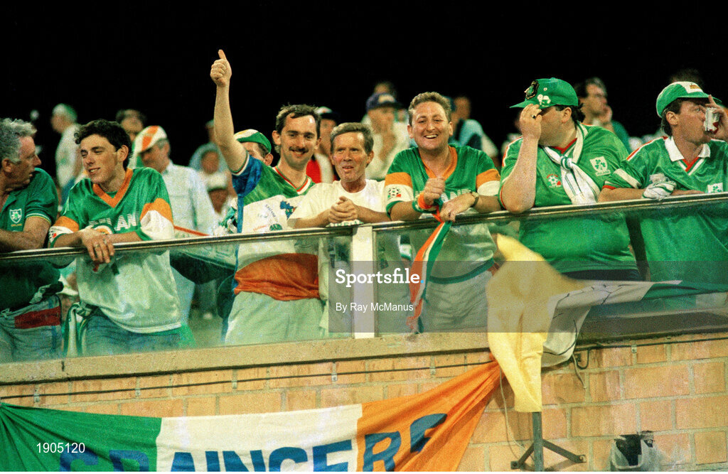21 June 1990; Republic of Ireland supporters prior to the FIFA World Cup 1990 Group F match between Republic of Ireland and Netherlands at Stadio La Favorita in Palermo, Italy. Photo by Ray McManus/Sportsfile