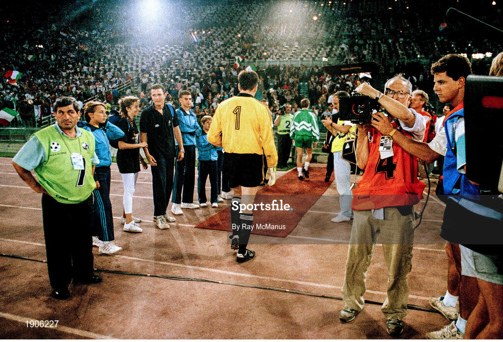 30 June 1990; Packie Bonner of Republic of Ireland leaves the pitch after during the FIFA World Cup 1990 Quarter-Final match between Italy and Republic of Ireland at the Stadio Olimpico in Rome, Italy. Photo by Ray McManus/Sportsfile