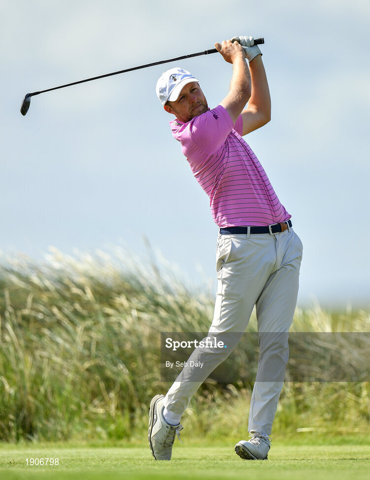6 July 2020; Paul McBride watches his tee shot on the first during the Flogas Irish Scratch Series at the Seapoint Golf Club in Termonfeckin, Louth. Photo by Seb Daly/Sportsfile