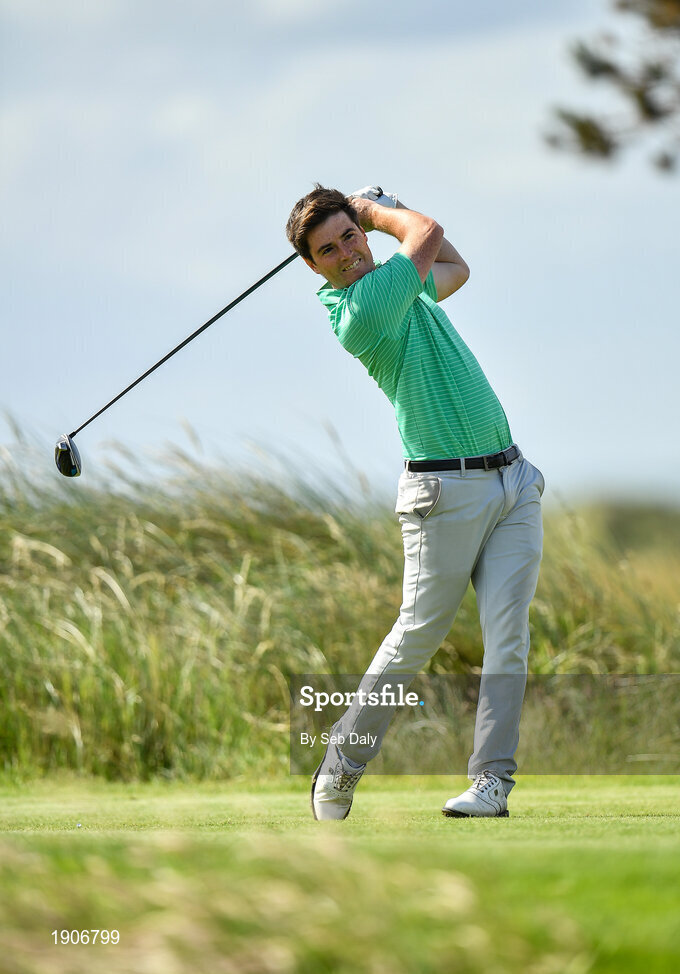 6 July 2020; Dermot McElroy watches his tee shot on the first during the Flogas Irish Scratch Series at the Seapoint Golf Club in Termonfeckin, Louth. Photo by Seb Daly/Sportsfile