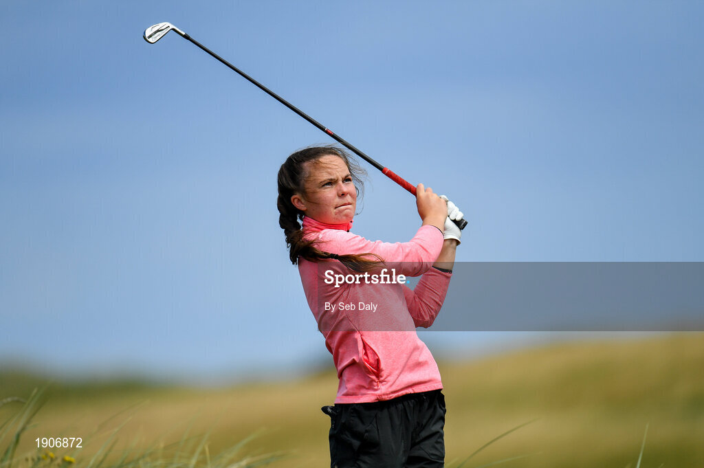 6 July 2020; Beth Coulter plays from the rough onto the 10th green during the Flogas Irish Scratch Series at the Seapoint Golf Club in Termonfeckin, Louth. Photo by Seb Daly/Sportsfile