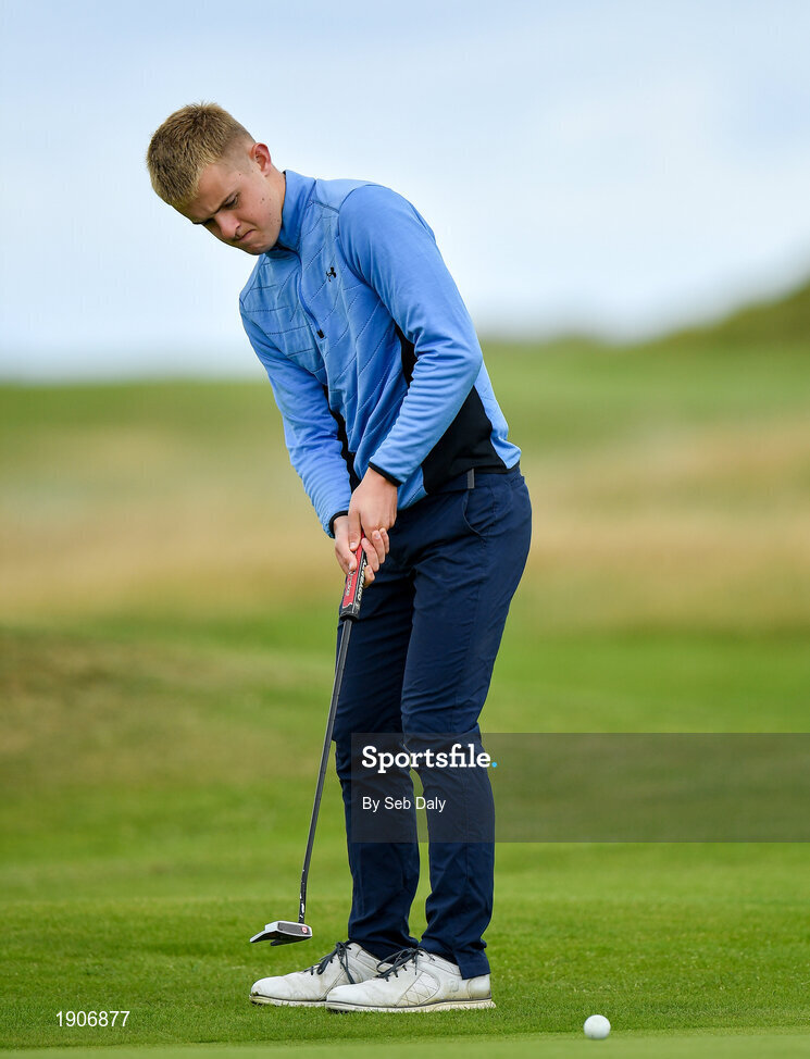 6 July 2020; Mark Holohan putts onto the 10th green during the Flogas Irish Scratch Series at the Seapoint Golf Club in Termonfeckin, Louth. Photo by Seb Daly/Sportsfile