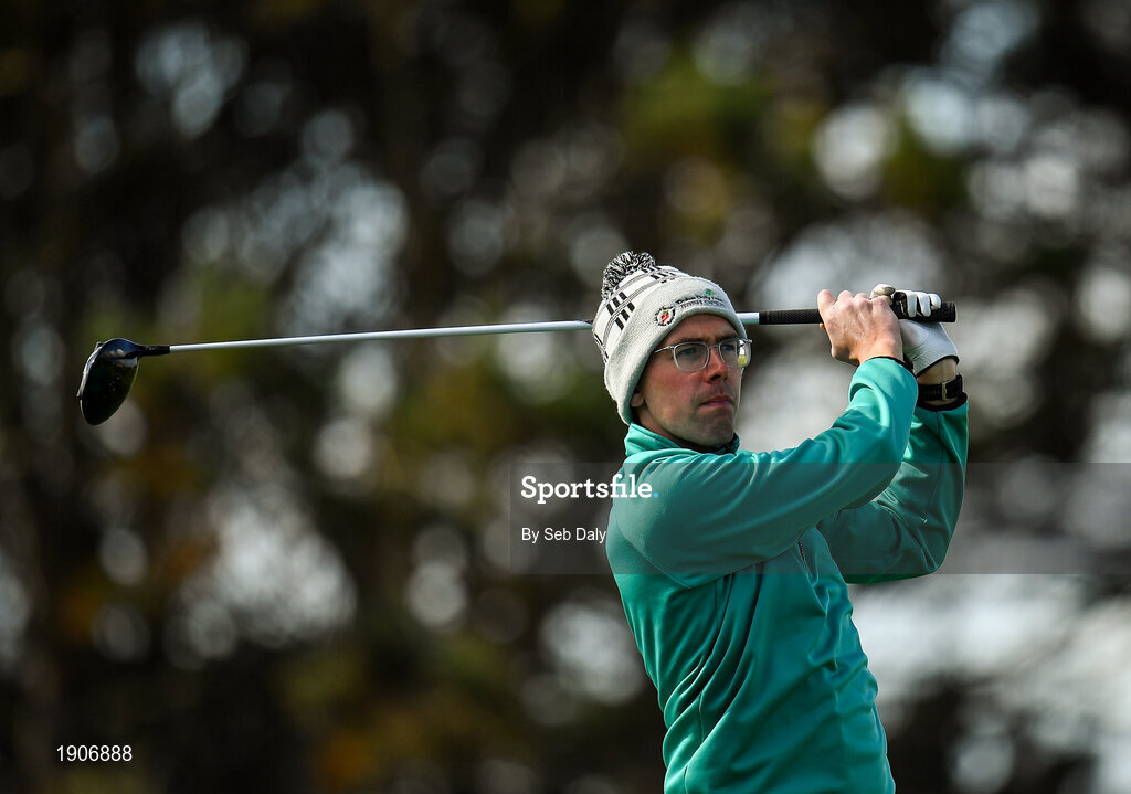 6 July 2020; James Deegan watches his tee shot on the first during the Flogas Irish Scratch Series at the Seapoint Golf Club in Termonfeckin, Louth. Photo by Seb Daly/Sportsfile