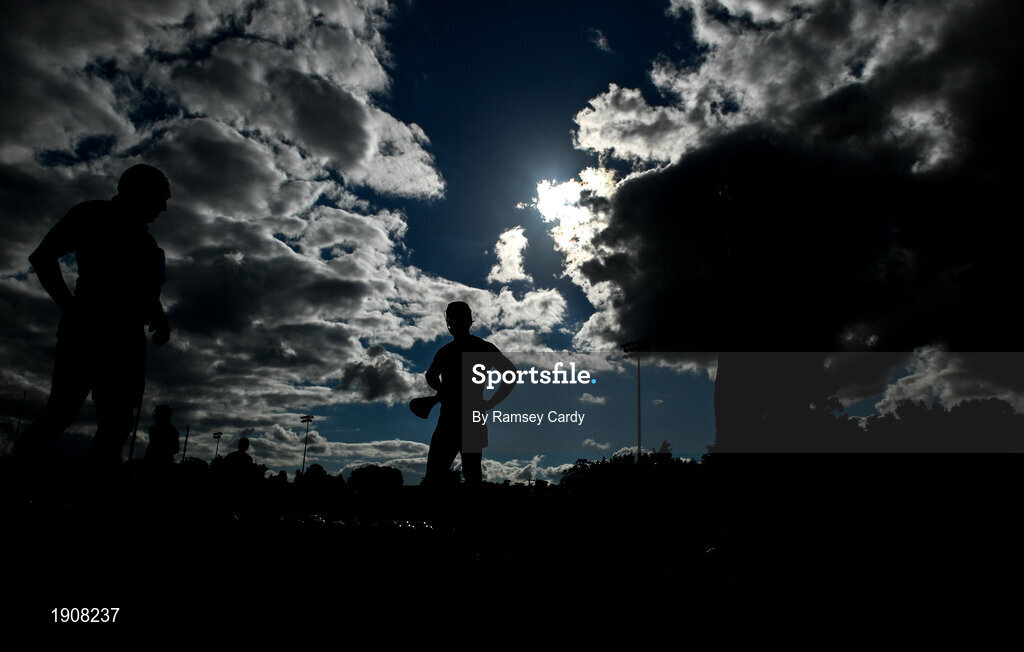 18 July 2020; Referee Terry Cartan speaks with team captains Darragh O'Connell of Cuala and Kevin Ward of Thomas Davis ahead of the Dublin County Senior Hurling Championship Group 4 Round 1 match between Cuala and Thomas Davis at Bray Emmets GAA club in Bray, Wicklow. Competitive GAA matches have been approved to return following the guidelines of Phase 3 of the Irish Government’s Roadmap for Reopening of Society and Business and protocols set down by the GAA governing authorities. With games having been suspended since March, competitive games can take place with updated protocols including a limit of 200 individuals at any one outdoor event, including players, officials and a limited number of spectators, with social distancing, hand sanitisation and face masks being worn by those in attendance among other measures in an effort to contain the spread of the Coronavirus (COVID-19) pandemic. Photo by Ramsey Cardy/Sportsfile