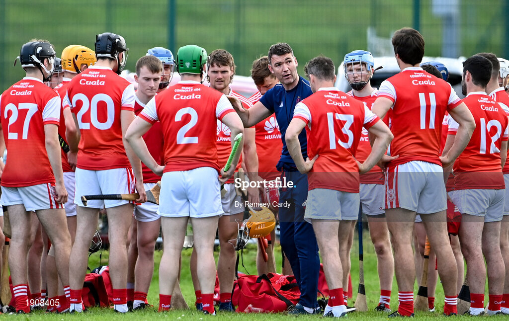 18 July 2020; Cuala manager Willie Maher speaks to his players ahead of the Dublin County Senior Hurling Championship Group 4 Round 1 match between Cuala and Thomas Davis at Bray Emmets GAA club in Bray, Wicklow. Competitive GAA matches have been approved to return following the guidelines of Phase 3 of the Irish Government’s Roadmap for Reopening of Society and Business and protocols set down by the GAA governing authorities. With games having been suspended since March, competitive games can take place with updated protocols including a limit of 200 individuals at any one outdoor event, including players, officials and a limited number of spectators, with social distancing, hand sanitisation and face masks being worn by those in attendance among other measures in an effort to contain the spread of the Coronavirus (COVID-19) pandemic. Photo by Ramsey Cardy/Sportsfile