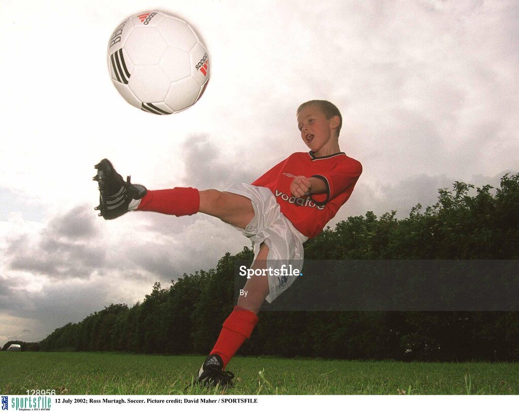 12 July 2002; Ross Murtagh. Soccer. Picture credit; David Maher / SPORTSFILE