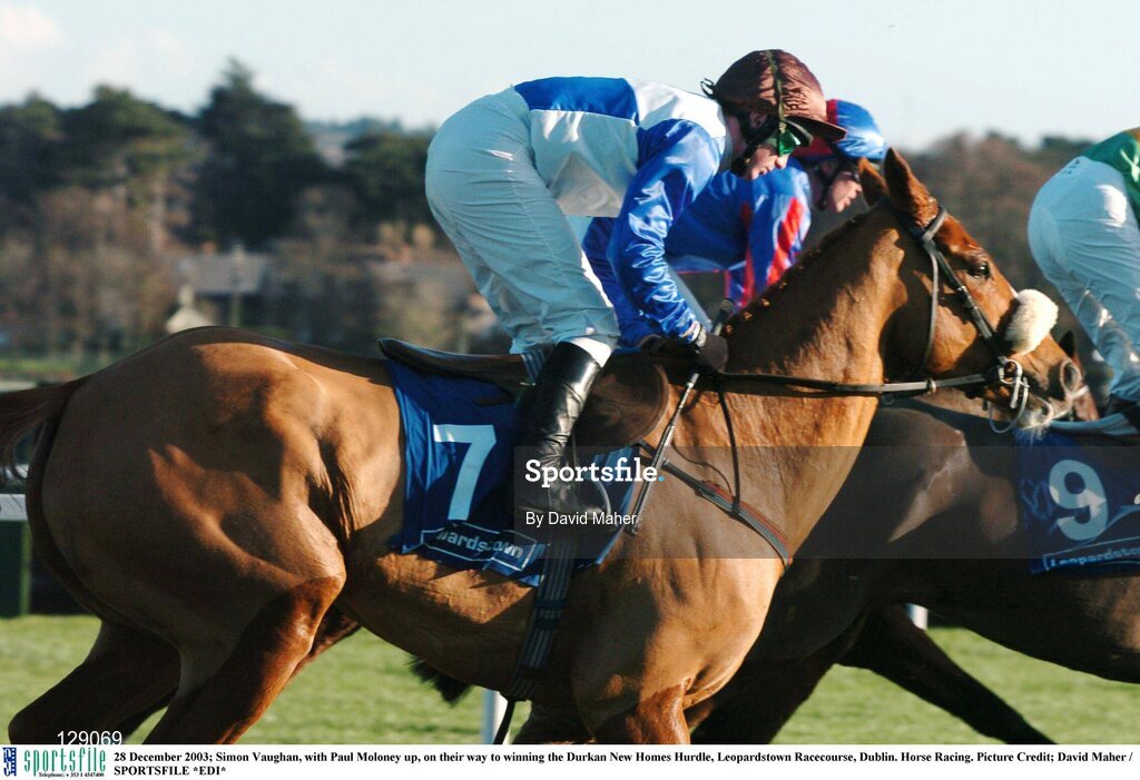 28 December 2003; Simon Vaughan, with Paul Moloney up, on their way to winning the Durkan New Homes Hurdle, Leopardstown Racecourse, Dublin. Horse Racing. Picture Credit; David Maher / SPORTSFILE *EDI*