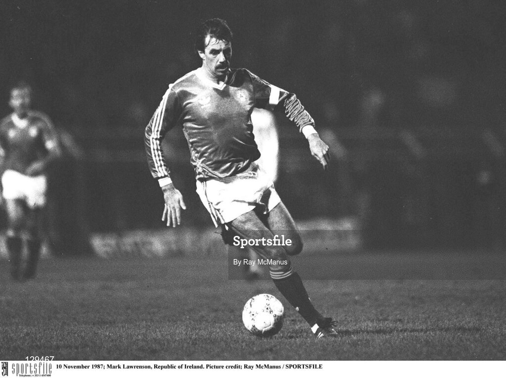 10 November 1987; Mark Lawrenson, Republic of Ireland. Picture credit; Ray McManus / SPORTSFILE