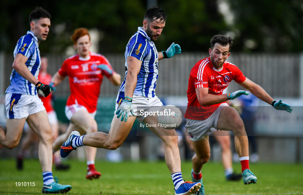 25 July 2020; Warren Egan of Ballyboden St Enda's shoots to score his side's third goal during the Dublin County Senior Football Championship Round 1 match between Ballyboden St Endas and Clontarf at Pairc Uí Mhurchu in Dublin. GAA matches continue to take place in front of a limited number of people in an effort to contain the spread of the Coronavirus (COVID-19) pandemic. Photo by David Fitzgerald/Sportsfile