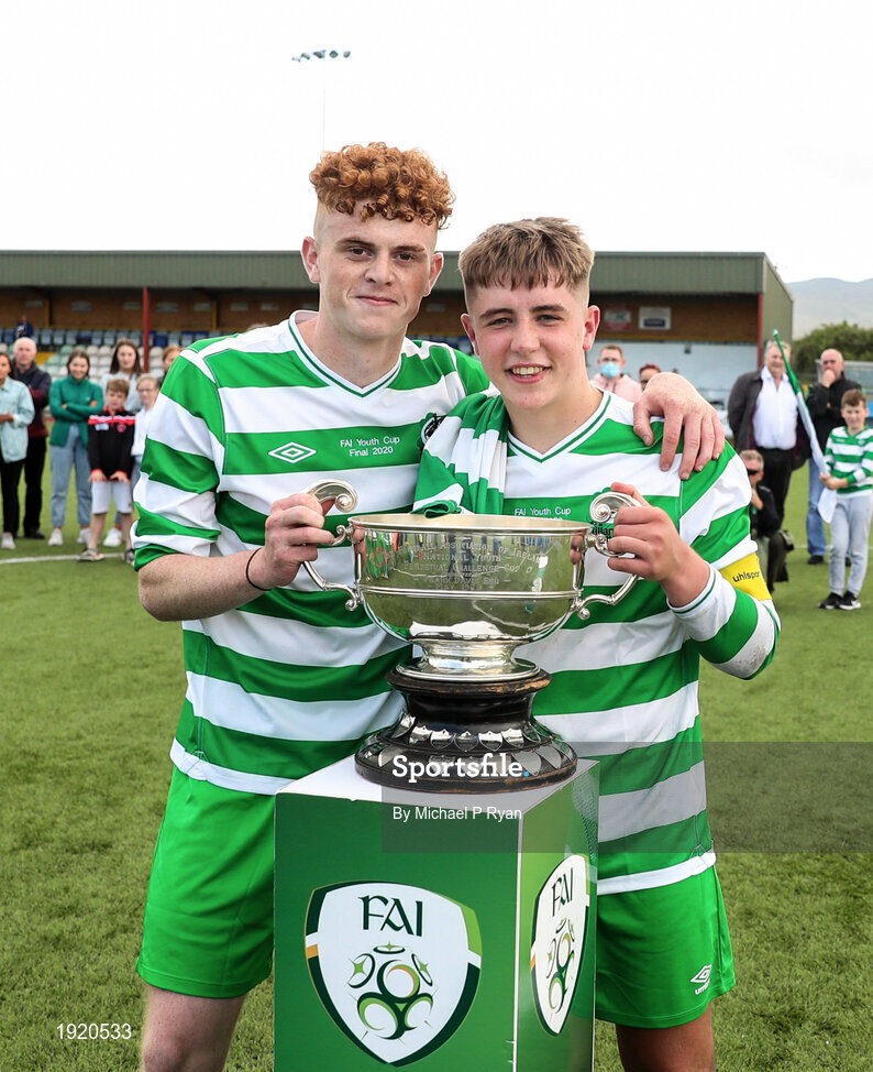 23 August 2020; Killarney Celtic joint captains Terry Sparling, Left, and Evan Looney with the cup following the FAI Youth Cup Final match between Killarney Celtic and Douglas Hall at Mounthawk Park in Tralee, Kerry. Photo by Michael P Ryan/Sportsfile