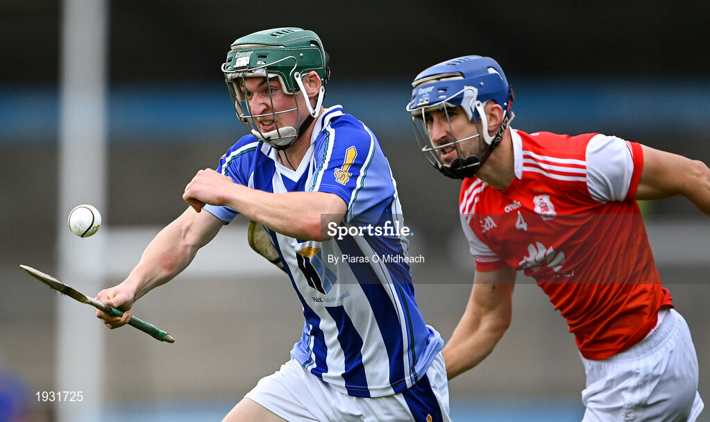20 September 2020; Paul Doherty of Ballyboden St Enda's gets past John Sheanon of Cuala during the Dublin County Senior Hurling Championship Final match between Ballyboden St Enda's and Cuala at Parnell Park in Dublin. Photo by Piaras Ó Mídheach/Sportsfile