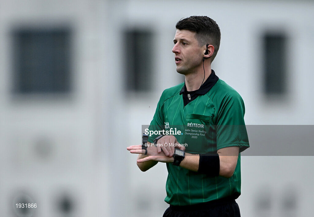 20 September 2020; Referee Seán Stack during the Dublin County Senior Hurling Championship Final match between Ballyboden St Enda's and Cuala at Parnell Park in Dublin. Photo by Piaras Ó Mídheach/Sportsfile