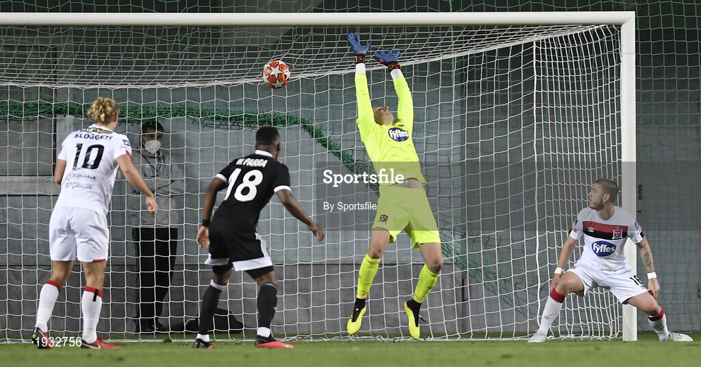 24 September 2020; Gary Rogers of Dundalk fails to save a header by Veaceslav Posmac of FC Sheriff Tiraspol to concede his side's first goal during the UEFA Europa League Third Qualifying Round match between FC Sheriff Tiraspol and Dundalk at the Stadionul Sheriff in Tiraspol, Moldova. Photo by Alex Nicodim/Sportsfile