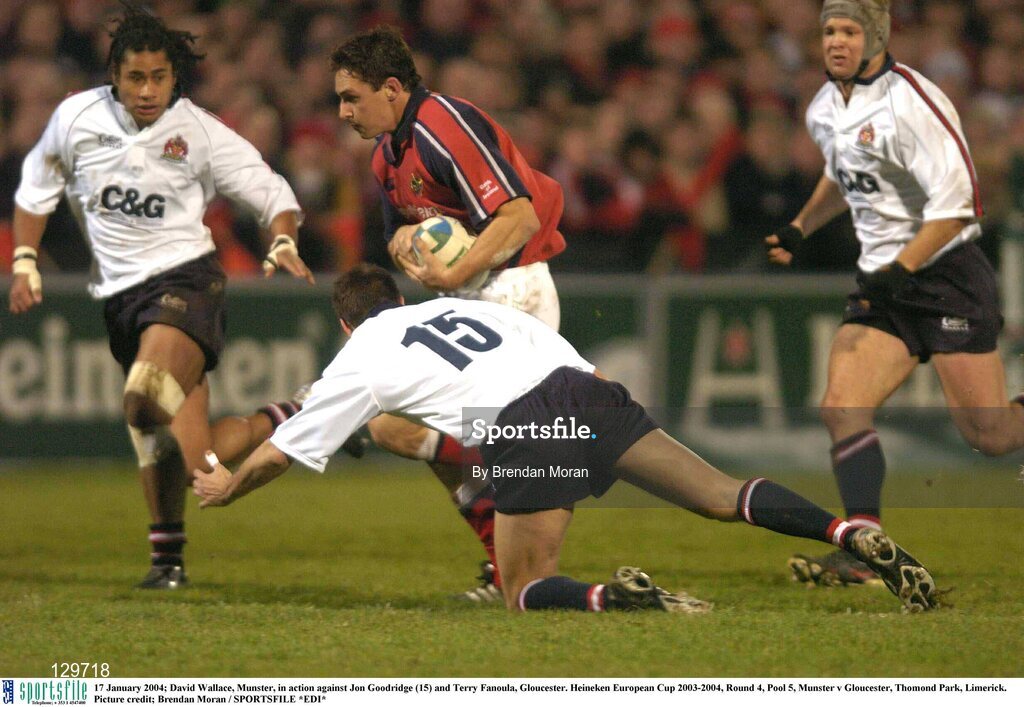 17 January 2004; David Wallace, Munster, in action against Jon Goodridge (15) and Terry Fanoula, Gloucester. Heineken European Cup 2003-2004, Round 4, Pool 5, Munster v Gloucester, Thomond Park, Limerick. Picture credit; Brendan Moran / SPORTSFILE *EDI*