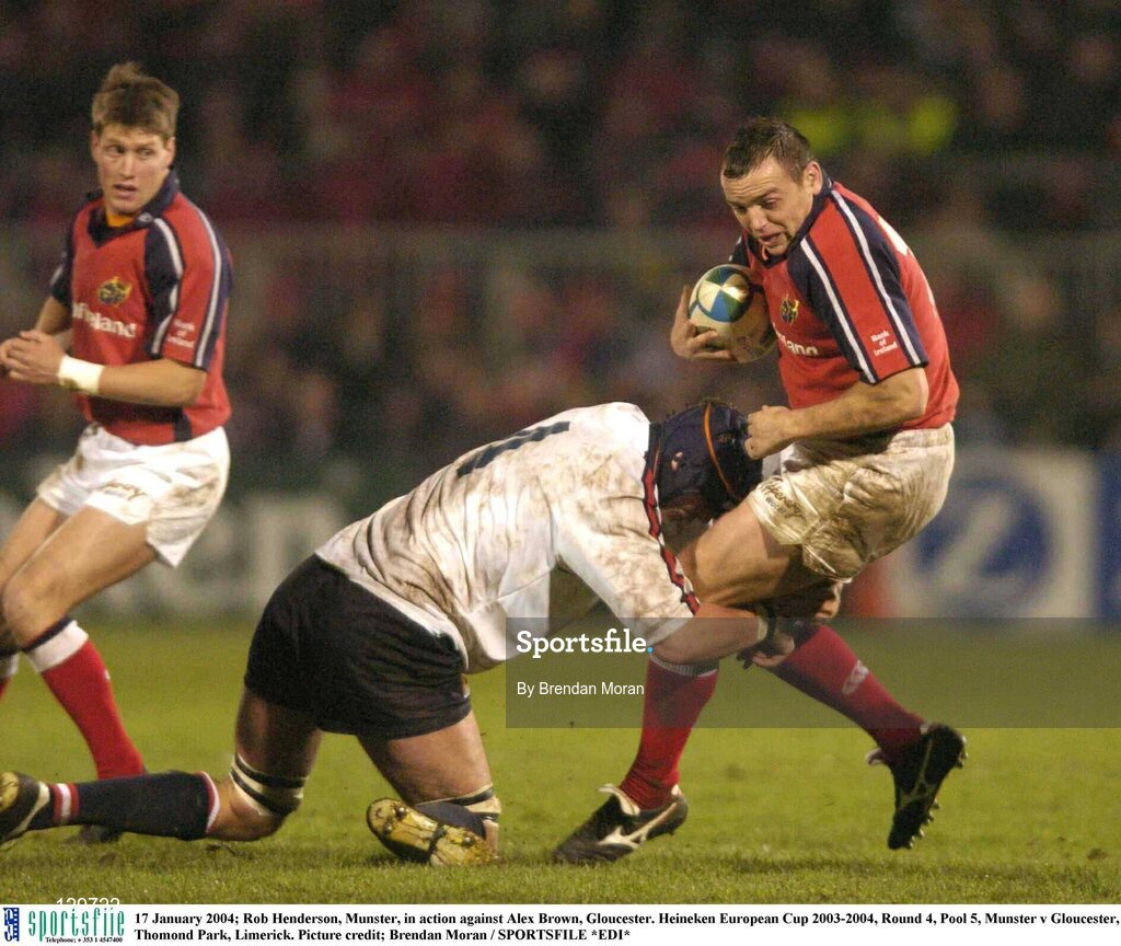17 January 2004; Rob Henderson, Munster, in action against Alex Brown, Gloucester. Heineken European Cup 2003-2004, Round 4, Pool 5, Munster v Gloucester, Thomond Park, Limerick. Picture credit; Brendan Moran / SPORTSFILE *EDI*
