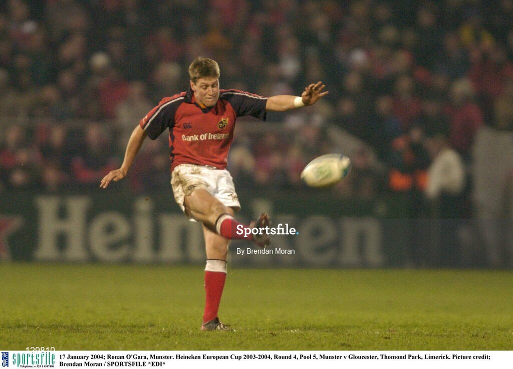 17 January 2004; Ronan O'Gara, Munster. Heineken European Cup 2003-2004, Round 4, Pool 5, Munster v Gloucester, Thomond Park, Limerick. Picture credit; Brendan Moran / SPORTSFILE *EDI*