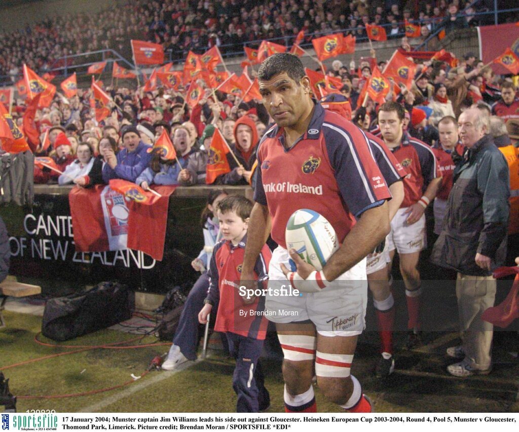 17 January 2004; Munster captain Jim Williams leads his side out against Gloucester. Heineken European Cup 2003-2004, Round 4, Pool 5, Munster v Gloucester, Thomond Park, Limerick. Picture credit; Brendan Moran / SPORTSFILE *EDI*