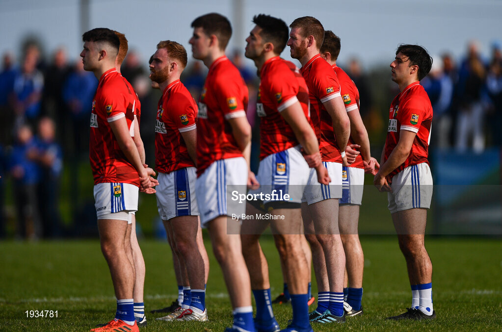 27 September 2020; Ardee St Mary's players stand for Amhrán na bhFiann ahead of the Louth County Senior Football Championship Final match between Naomh Mairtin and Ardee St Mary’s at Darver Louth Centre of Excellence in Louth. Photo by Ben McShane/Sportsfile