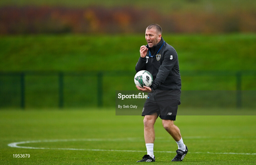 11 November 2020; Assistant manager Alan Reynolds during a Republic of Ireland U21 training session at the FAI National Training Centre in Abbotstown, Dublin. Photo by Seb Daly/Sportsfile