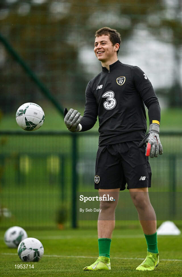 11 November 2020; Ed McGinty during a Republic of Ireland U21 training session at the FAI National Training Centre in Abbotstown, Dublin. Photo by Seb Daly/Sportsfile