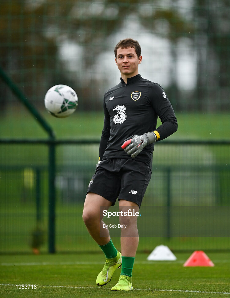 11 November 2020; Ed McGinty during a Republic of Ireland U21 training session at the FAI National Training Centre in Abbotstown, Dublin. Photo by Seb Daly/Sportsfile