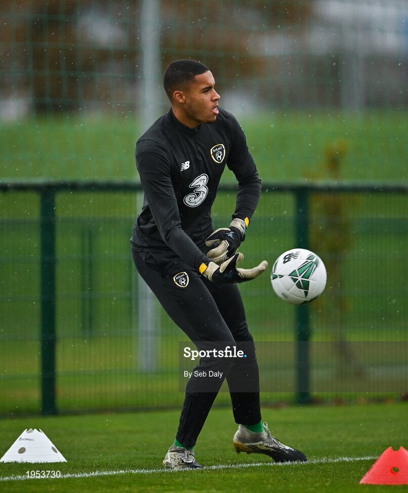 11 November 2020; Gavin Bazunu during a Republic of Ireland U21 training session at the FAI National Training Centre in Abbotstown, Dublin. Photo by Seb Daly/Sportsfile
