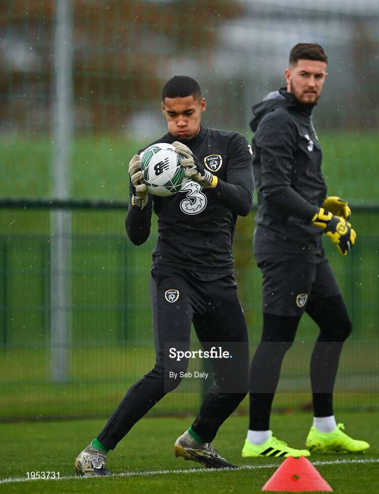 11 November 2020; Gavin Bazunu, left, and Calum Ward during a Republic of Ireland U21 training session at the FAI National Training Centre in Abbotstown, Dublin. Photo by Seb Daly/Sportsfile