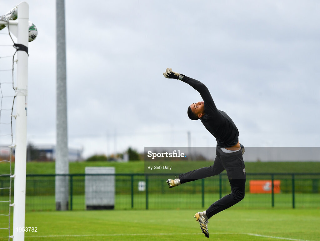 11 November 2020; Gavin Bazunu during a Republic of Ireland U21 training session at the FAI National Training Centre in Abbotstown, Dublin. Photo by Seb Daly/Sportsfile