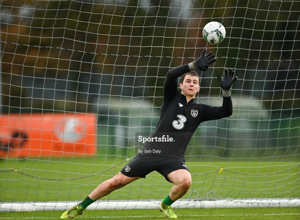 11 November 2020; Ed McGinty during a Republic of Ireland U21 training session at the FAI National Training Centre in Abbotstown, Dublin. Photo by Seb Daly/Sportsfile