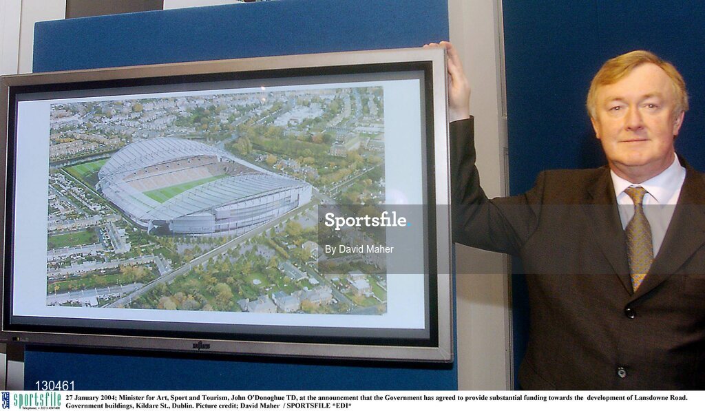 27 January 2004; Minister for Art, Sport and Tourism, John O'Donoghue TD, at the announcment that the Government has agreed to provide substantial funding towards the  development of Lansdowne Road. Government buildings, Kildare St., Dublin. Picture credit; David Maher  / SPORTSFILE *EDI*