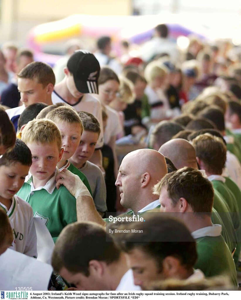 6 August 2003; Ireland's Keith Wood signs autographs for fans after an Irish rugby squad training session. Ireland rugby training, Dubarry Park, Athlone, Co. Westmeath. Picture credit; Brendan Moran / SPORTSFILE *EDI*