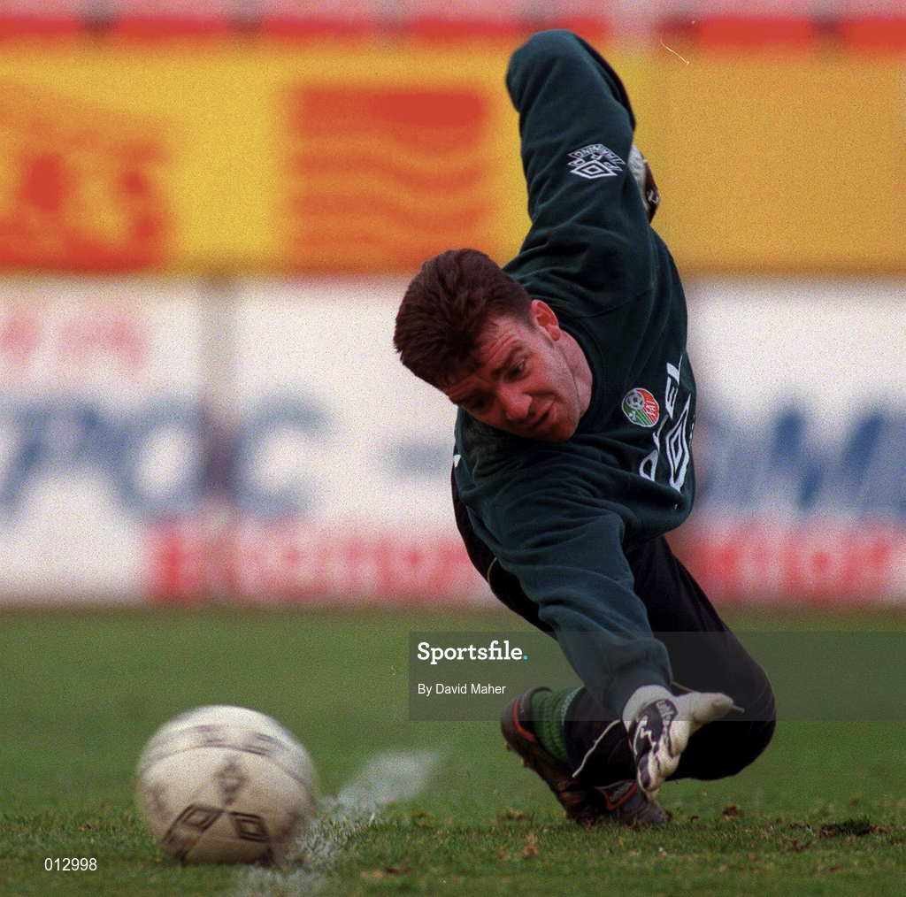 1 April 1997; Alan Kelly during a Republic of Ireland training session at the City Stadium in Skopje, FYR Macedonia. Photo by David Maher/Sportsfile