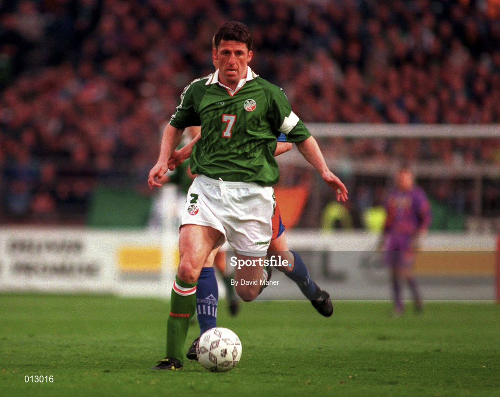 21 May 1997; Andy Townsend of Republic of Ireland during the FIFA World Cup 1998 Group 8 Qualifying match between Republic of Ireland and Liechtenstein at Lansdowne Road in Dublin. Photo by David Maher/Sportsfile