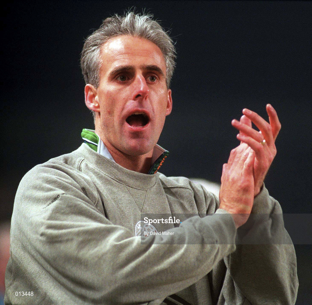 27 March 1996; Republic of Ireland manager Mick McCarthy on his first match in charge during the International Friendly match between Republic of Ireland and Russia at Lansdowne Road in Dublin. Photo by David Maher/Sportsfile