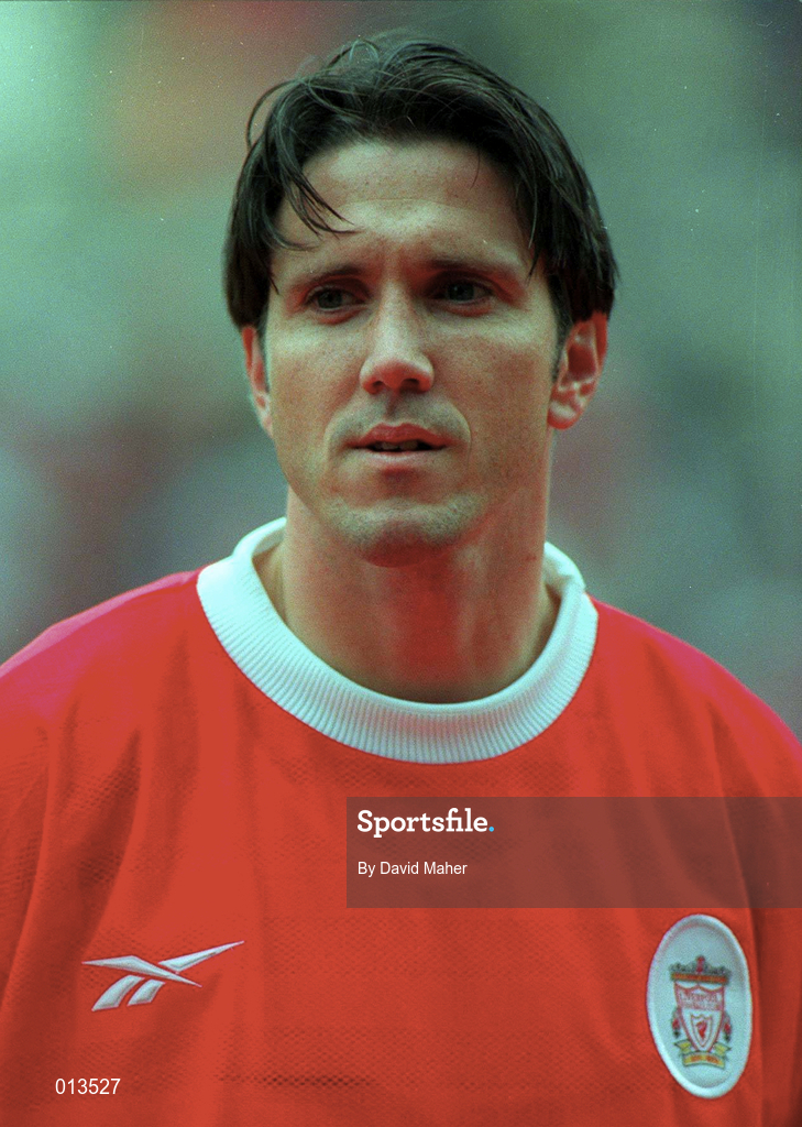 31 July 1998; Øyvind Leonhardsen of Liverpool during the Carlsberg Trophy match between St Patrick's Athletic and Liverpool at Lansdowne Road in Dublin. Photo by David Maher/Sportsfile