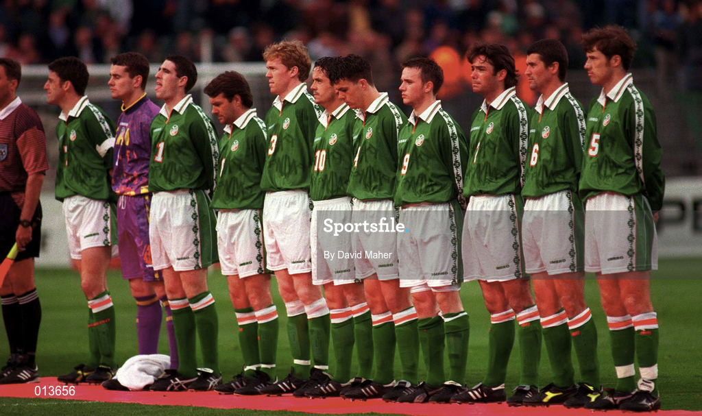 21 May 1997; Republic of Ireland players, from left, Andy Townsend, Shay Given, Mark Kennedy, Ray Houghton, Steve Staunton, Gary Kelly, Ian Harte, David Connolly, Jeff Kenna, Roy Keane, Kenny Cunningham prior to the FIFA World Cup 1998 Group 8 Qualifying match between Republic of Ireland and Liechtenstein at Lansdowne Road in Dublin. Photo by David Maher/Sportsfile