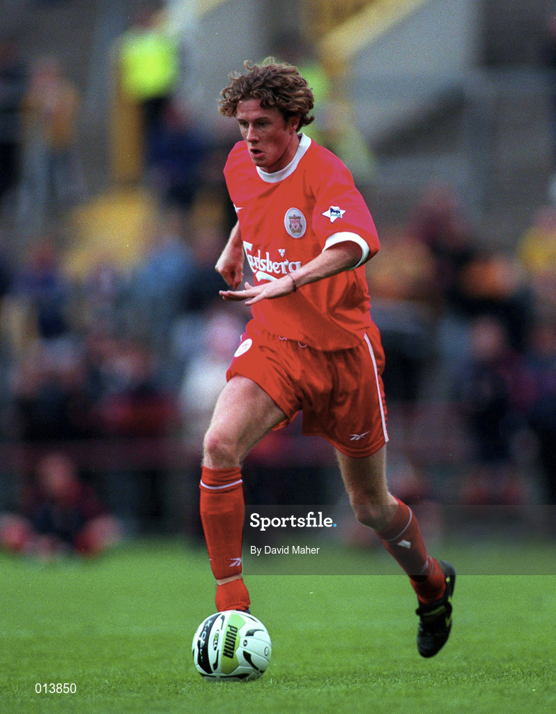 31 July 1998; Steve McManaman of Liverpool during the Carlsberg Trophy match between St Patrick's Athletic and Liverpool at Lansdowne Road in Dublin. Photo by David Maher/Sportsfile