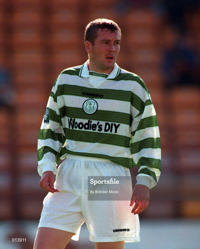20 September 1998; Thomas Dunne of Shamrock Rovers during the Harp Lager National League Premier Division match between Shamrock Rovers and Derry City at Tolka Park in Dublin. Photo by Brendan Moran/Sportsfile
