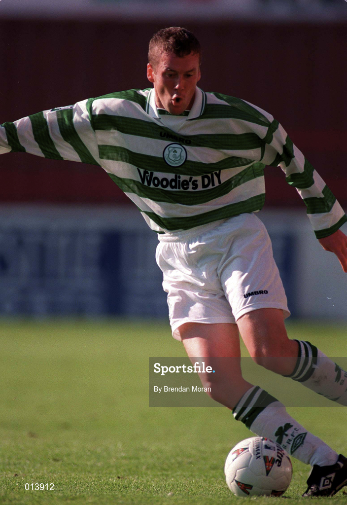 20 September 1998; Thomas Dunne of Shamrock Rovers during the Harp Lager National League Premier Division match between Shamrock Rovers and Derry City at Tolka Park in Dublin. Photo by Brendan Moran/Sportsfile