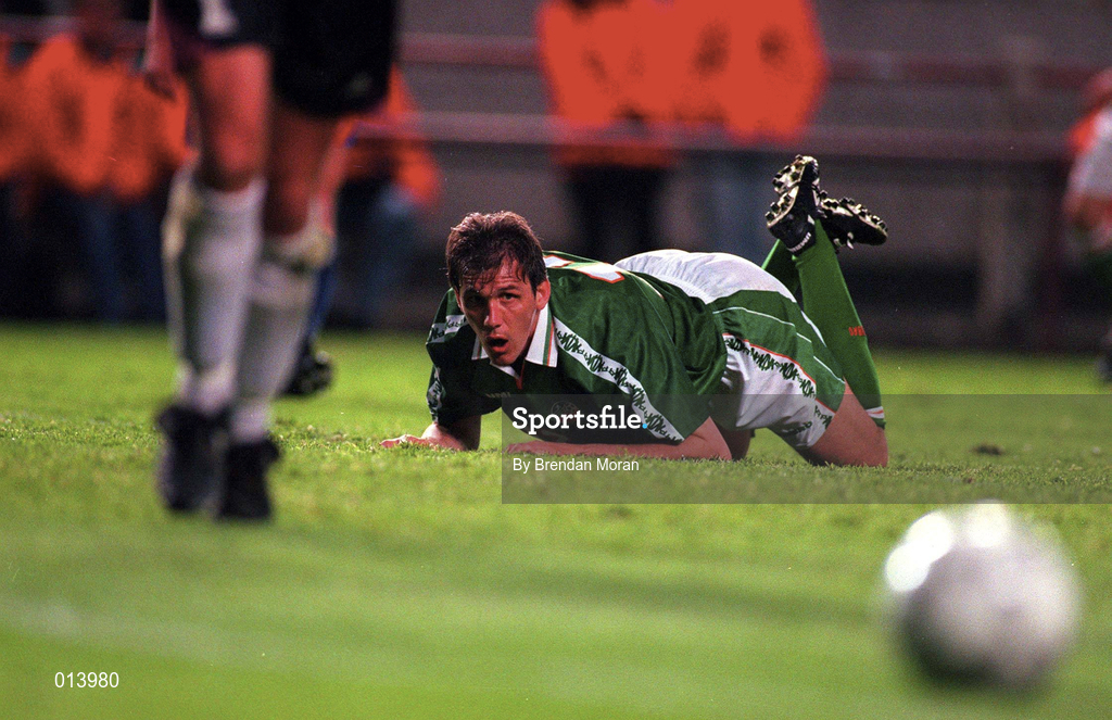 21 May 1997; Tony Cascarino of Republic of Ireland during the FIFA World Cup 1998 Group 8 Qualifying match between Republic of Ireland and Liechtenstein at Lansdowne Road in Dublin. Photo by Brendan Moran/Sportsfile