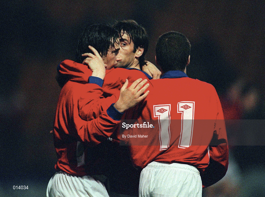 26 Sept 1998; Tony Sheridan of Shelbourne, centre, is congratulated by team-mates Liam Kelly, left, and James Keddy, right, after scoring his side's first goal during the Harp Lager National League Premier Division match between Shelbourne and Sligo Rovers at Tolka Park in Dublin. Photo by David Maher/Sportsfile
