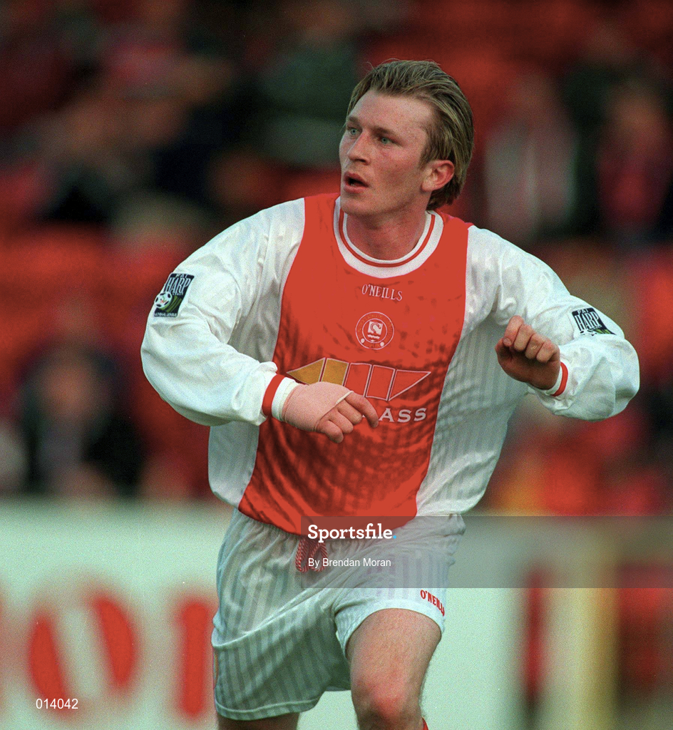 14 July 1998; Trevor Molloy of St Patrick's Athletic during the Club Friendly match between St Patrick's Athletic and Hearts at Richmond Park in Dublin. Photo by Brendan Moran/Sportsfile
