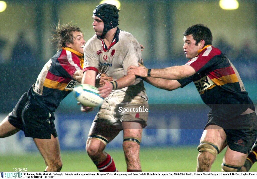 30 January 2004; Matt Mc Cullough, Ulster, in action against Gwent Dragons' Peter Montgomery and Peter Sodoli. Heineken European Cup 2003-2004, Pool 1, Ulster v Gwent Dragons, Ravenhill, Belfast. Rugby. Picture credit; SPORTSFILE *EDI*