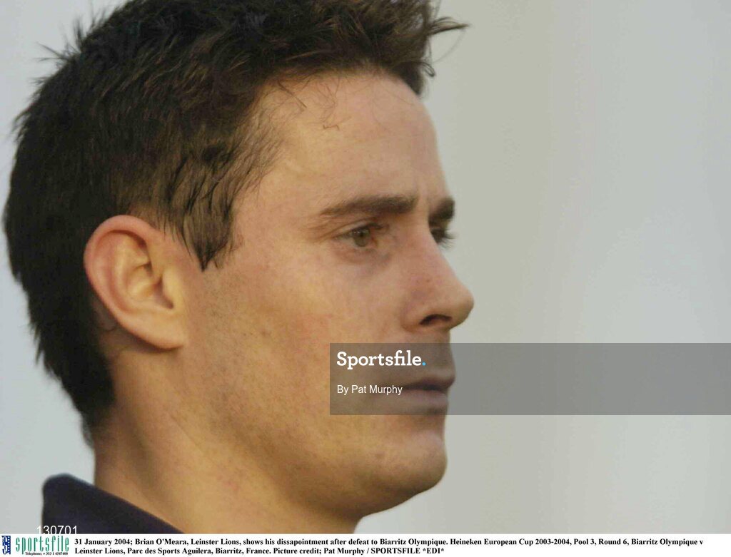 31 January 2004; Brian O'Meara, Leinster Lions, shows his dissapointment after defeat to Biarritz Olympique. Heineken European Cup 2003-2004, Pool 3, Round 6, Biarritz Olympique v Leinster Lions, Parc des Sports Aguilera, Biarritz, France. Picture credit; Pat Murphy / SPORTSFILE *EDI*