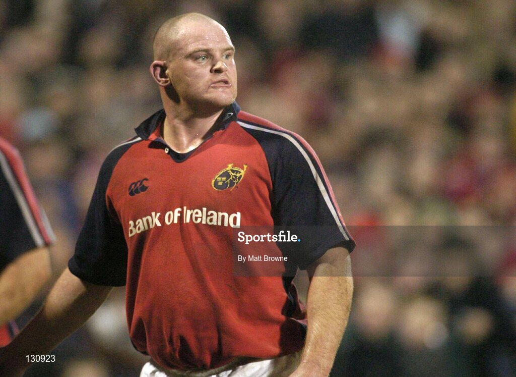 31 January 2004; Gordon McIlwham, Munster. Heineken European Cup 2003-2004, Pool 5, Round 6, Munster v Bourgoin, Thomond Park, Limerick. Picture credit; Matt Browne / SPORTSFILE *EDI*