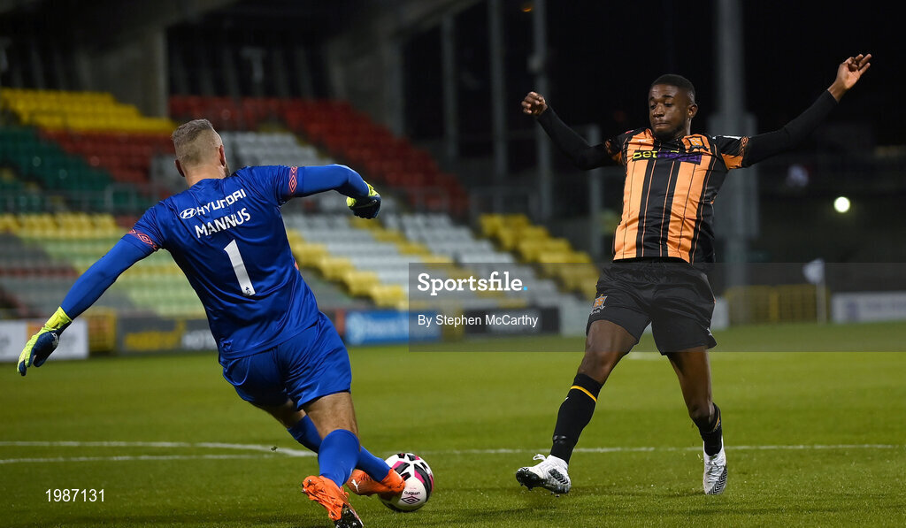 12 March 2021; Junior Ogedi-Uzokwe of Dundalk in action against Alan Mannus of Shamrock Rovers during the FAI President's Cup Final match between Shamrock Rovers and Dundalk at Tallaght Stadium in Dublin. Photo by Stephen McCarthy/Sportsfile